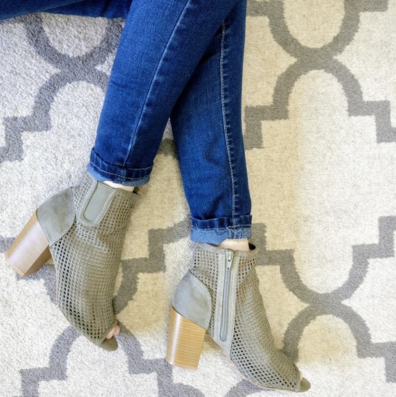 Olive perforated booties - Picture 5 of 5